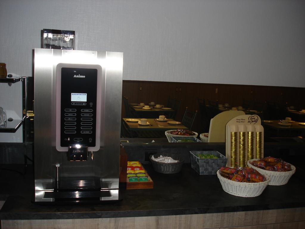 Hotel-Restaurant Du Lac จู เลส์ ทัวส์ ภายนอก รูปภาพ
