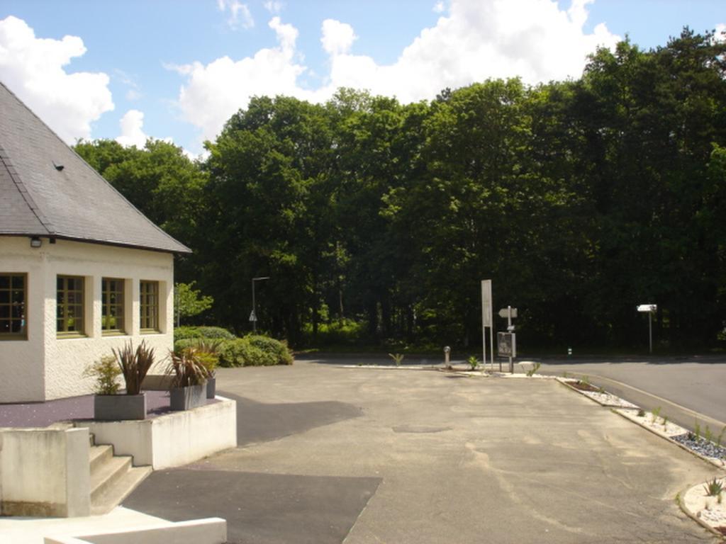 Hotel-Restaurant Du Lac จู เลส์ ทัวส์ ภายนอก รูปภาพ